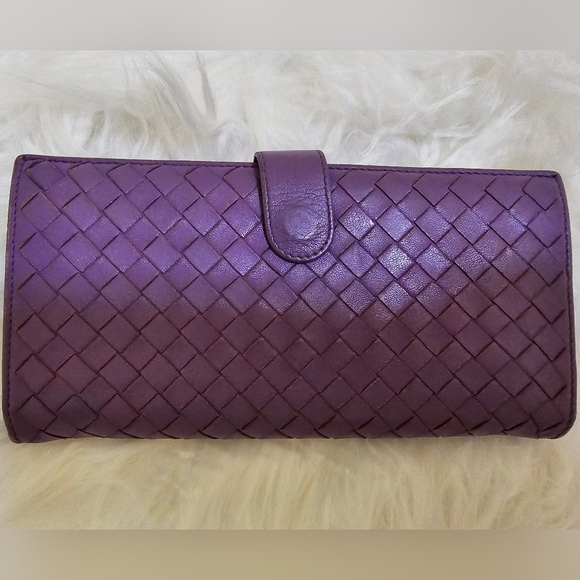๐๐ถ๐HOST PICK๐๐ถ๐Authentic Bottega Veneta Intrecciato long wallet - Picture 4 of 17